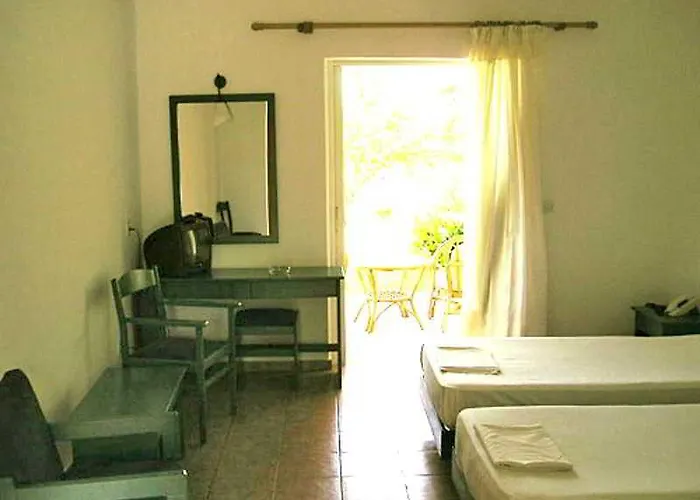 Three Stars Moraitika