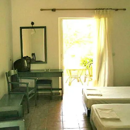 Three Stars Moraitika